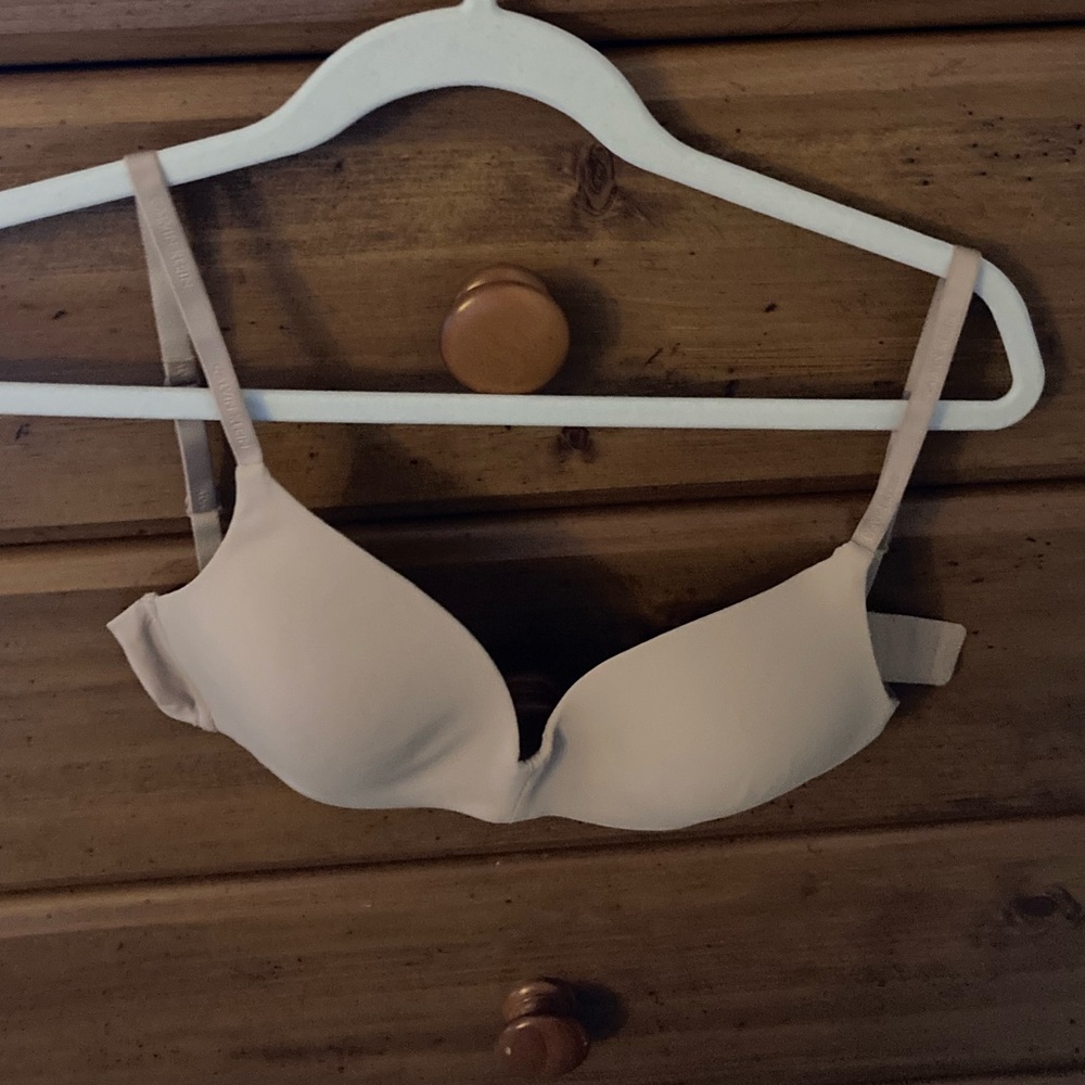 Calvin Clein Lightly Lined Full Coverage Bra